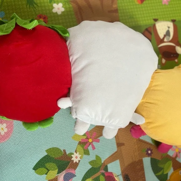 Shopkins Large Shopkins Pillow - Picture 4 of 4